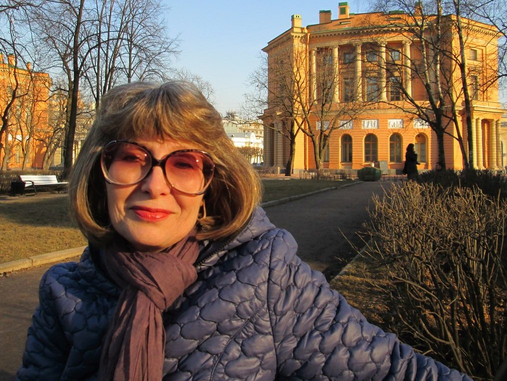 Марина Абрамова, главный хранитель Магнитогорской картинной галереи